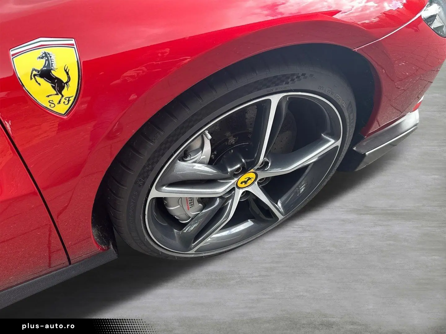 FERRARI 296 GTB 145.000€ an Optionals