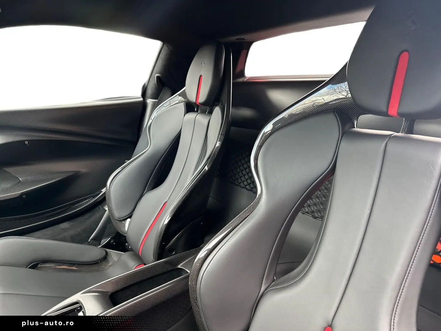 FERRARI 296 GTB 145.000€ an Optionals