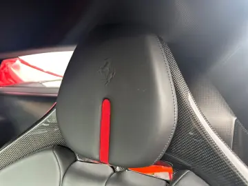 FERRARI 296 GTB 145.000€ an Optionals