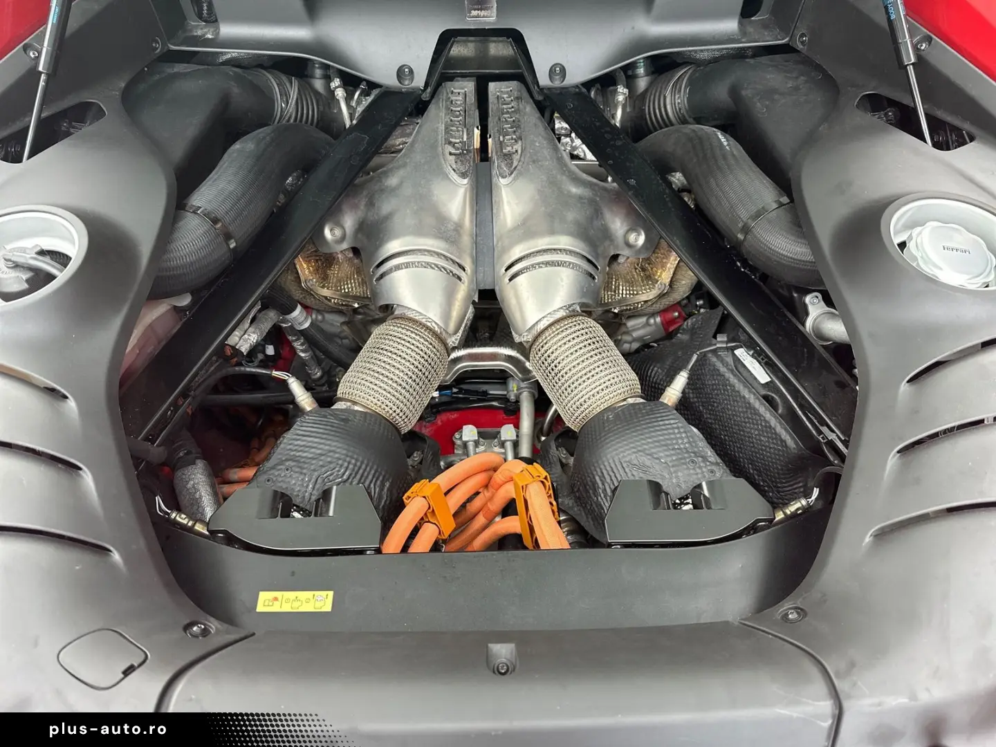 FERRARI 296 GTB 145.000€ an Optionals