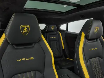 LAMBORGHINI Urus S