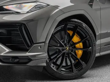 LAMBORGHINI Urus S