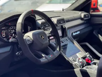 LAMBORGHINI Urus PERFORMANTE CARBON B&O MASSAGE PROD.2025