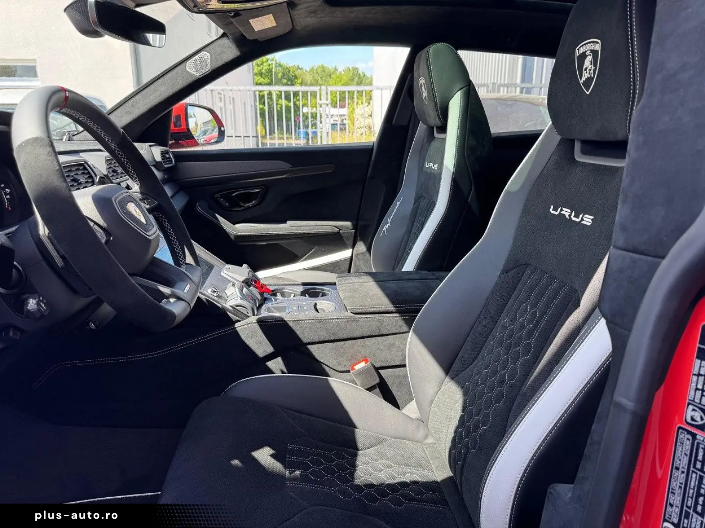 LAMBORGHINI Urus PERFORMANTE CARBON B&O MASSAGE PROD.2025