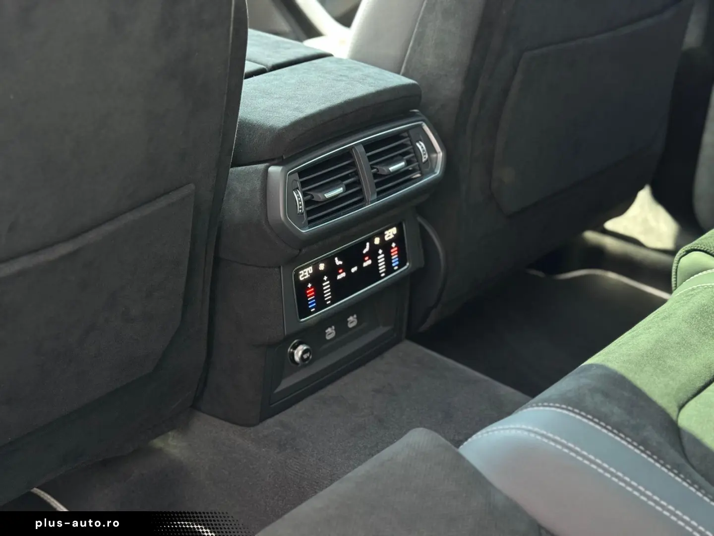 LAMBORGHINI Urus PERFORMANTE CARBON B&O MASSAGE PROD.2025