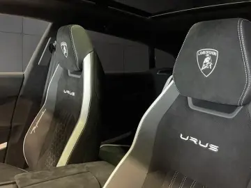 LAMBORGHINI Urus PERFORMANTE CARBON B&O MASSAGE PROD.2025