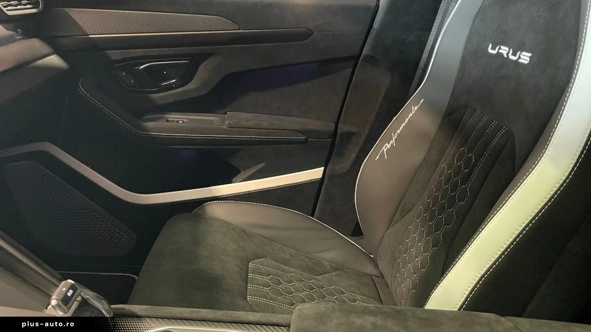 LAMBORGHINI Urus PERFORMANTE CARBON B&O MASSAGE PROD.2025