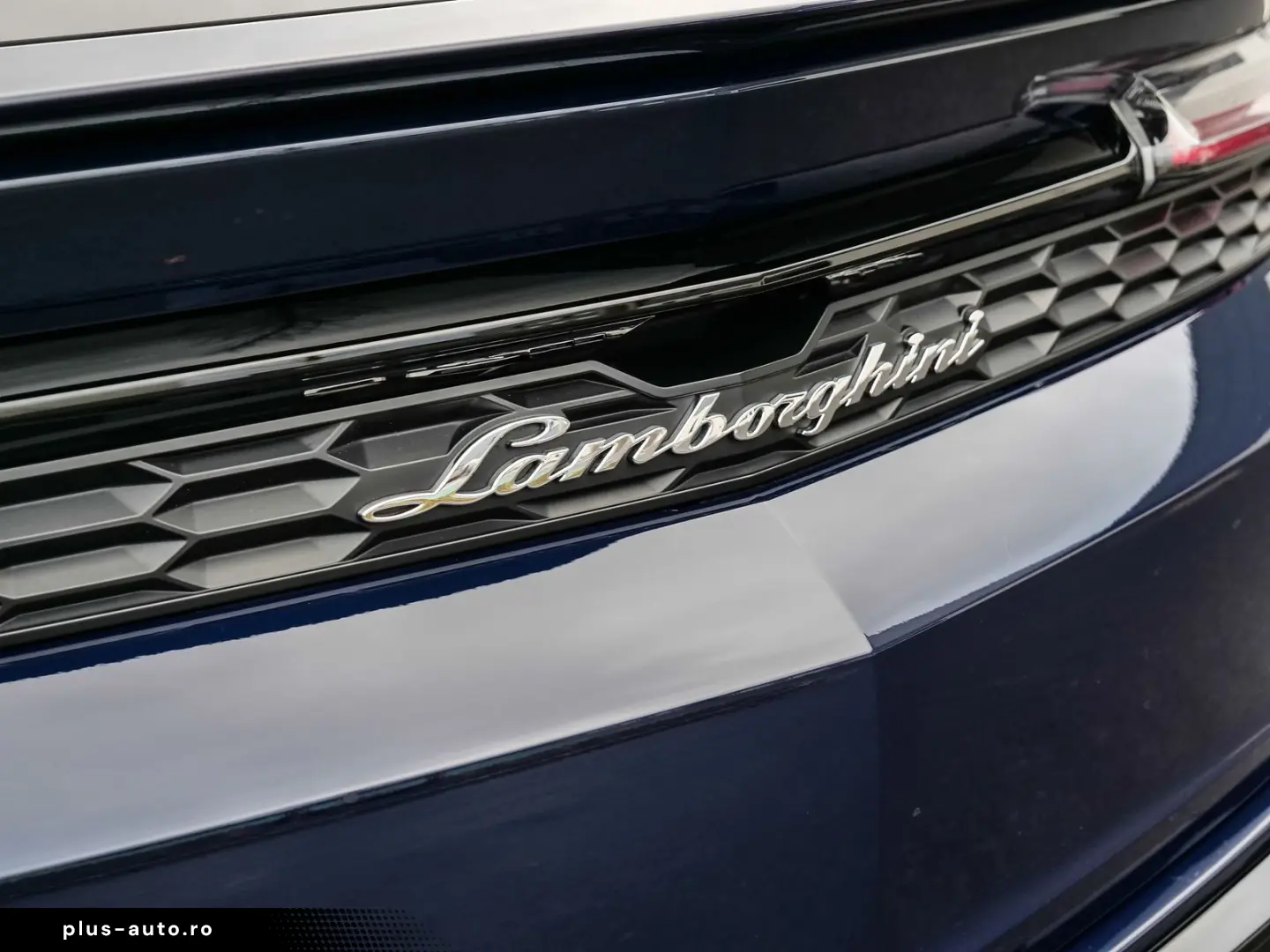 LAMBORGHINI Urus SE Blu Okeanos  Night VIsion