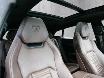 LAMBORGHINI Urus SE Blu Okeanos  Night VIsion