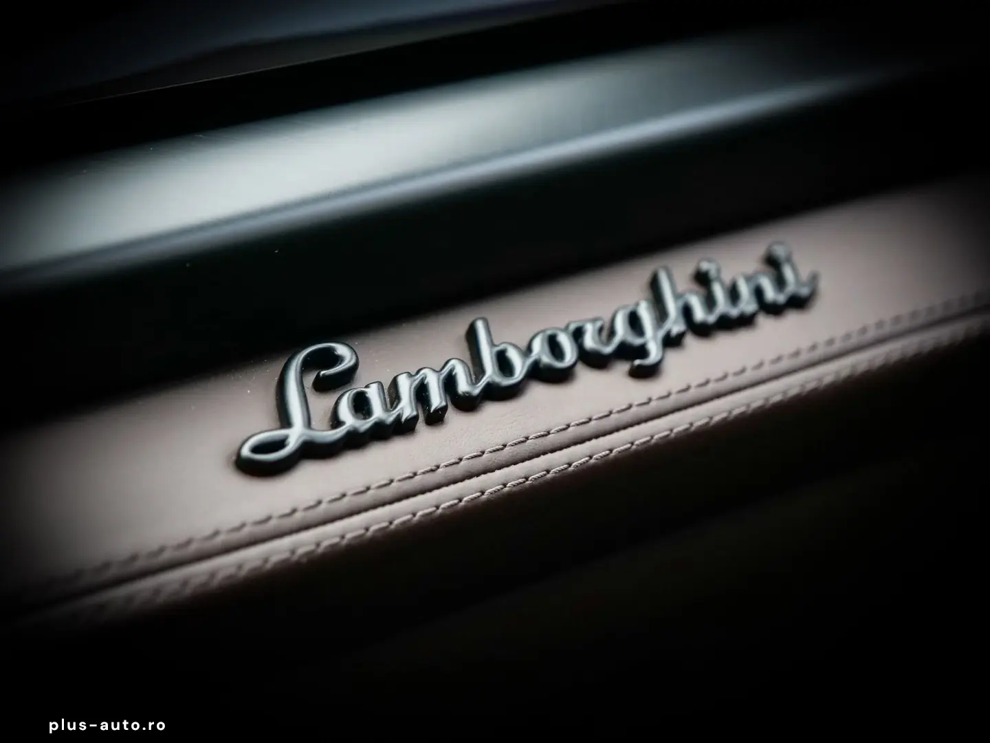 LAMBORGHINI Urus SE Blu Okeanos  Night VIsion