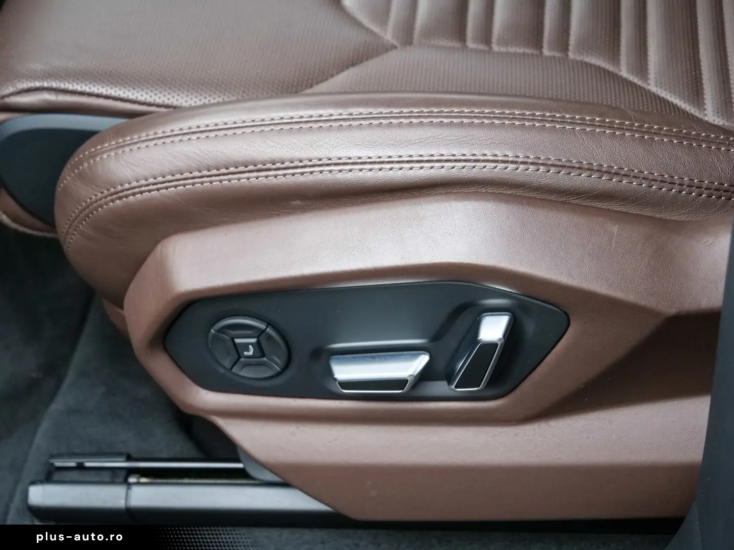 LAMBORGHINI Urus SE Blu Okeanos  Night VIsion