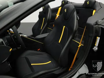 FERRARI Roma Spider Carbon-LED 360Kam Ventilation PPF