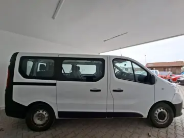 RENAULT TRAFIC 2.0 Blue dCi 120CP L1 Authentique