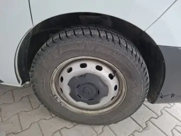 RENAULT TRAFIC 2.0 Blue dCi 120CP L1 Authentique