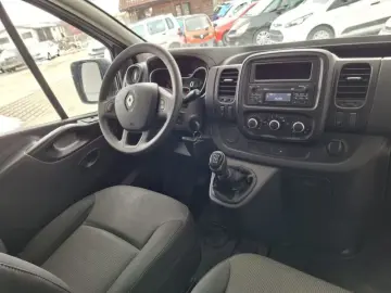 RENAULT TRAFIC 2.0 Blue dCi 120CP L1 Authentique