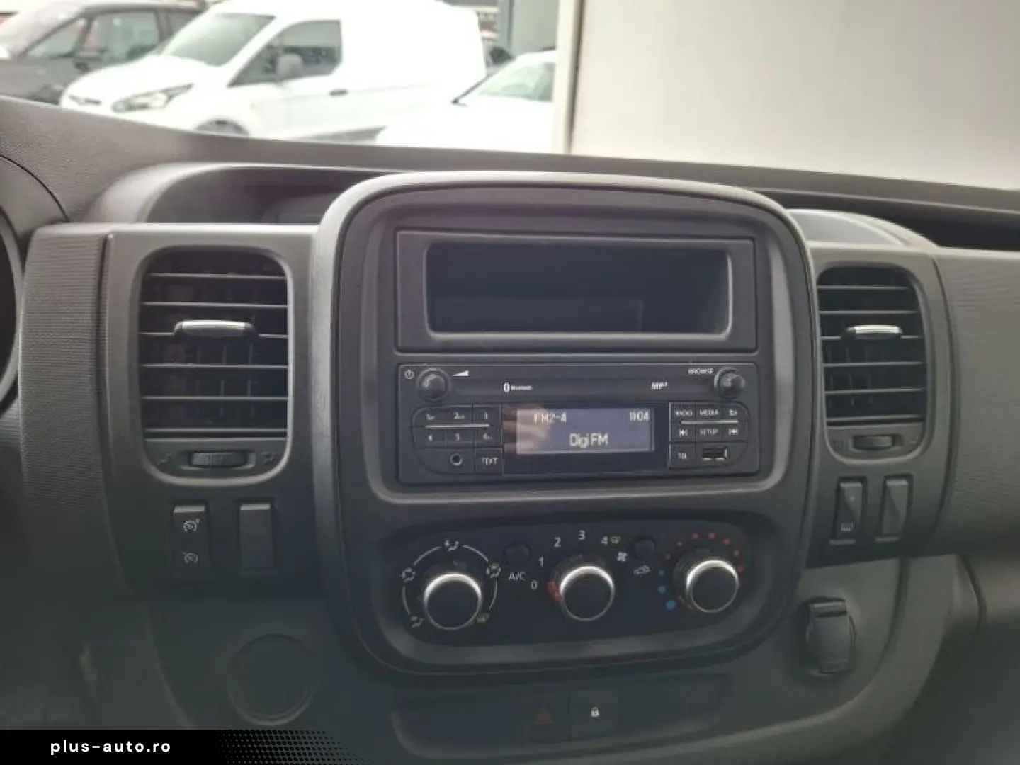 RENAULT TRAFIC 2.0 Blue dCi 120CP L1 Authentique