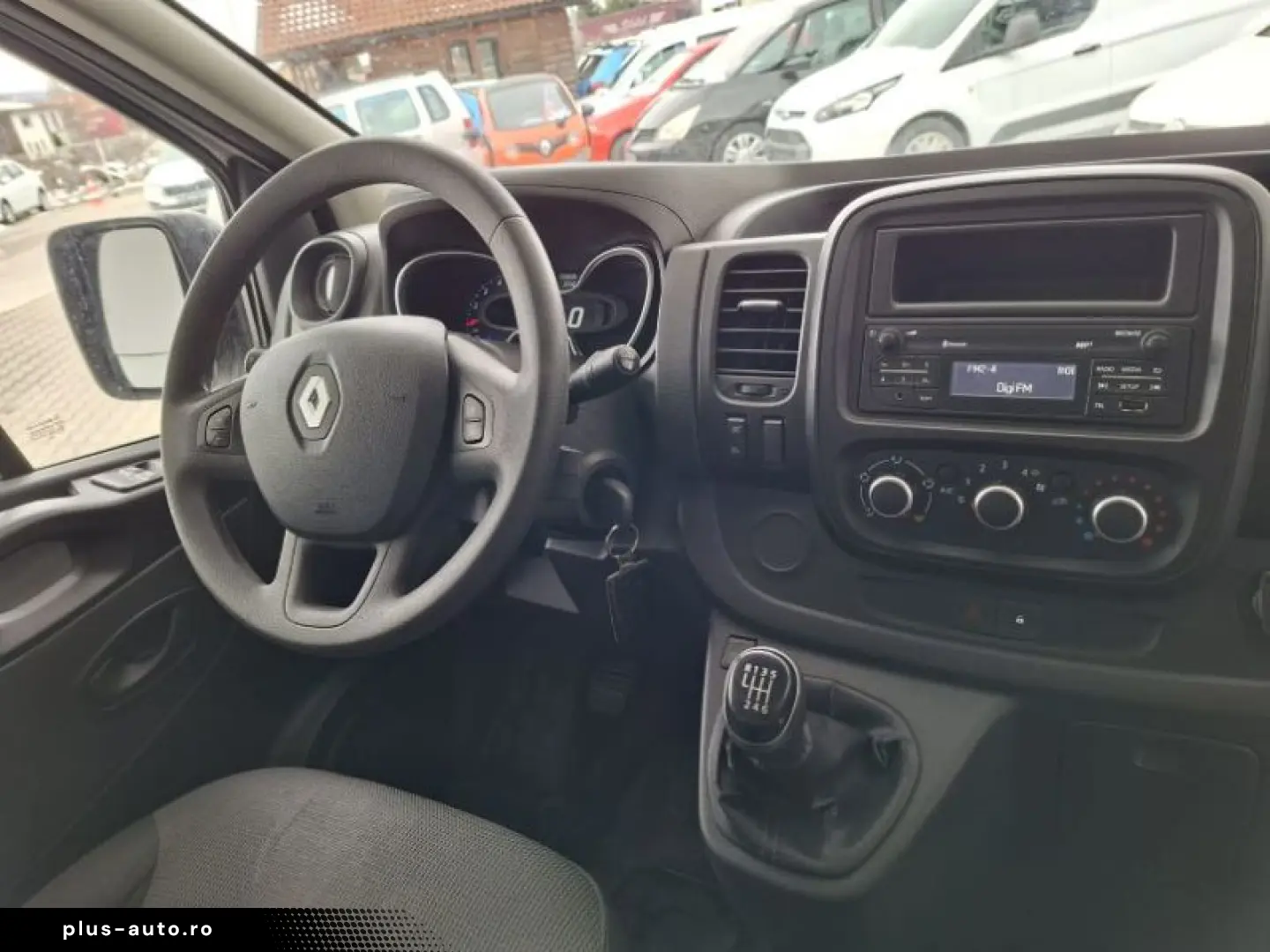 RENAULT TRAFIC 2.0 Blue dCi 120CP L1 Authentique