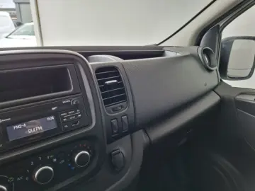 RENAULT TRAFIC 2.0 Blue dCi 120CP L1 Authentique