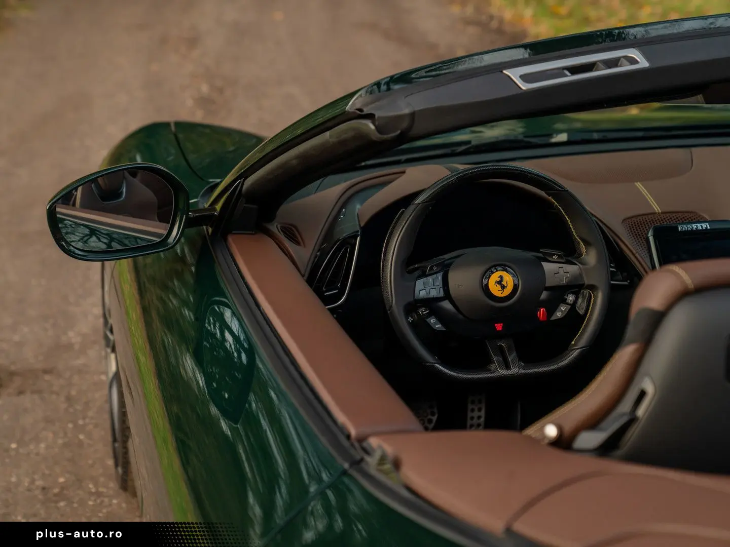 FERRARI Roma Spider 3.9 V8   Verde British   Pass. displ