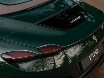 FERRARI Roma Spider 3.9 V8   Verde British   Pass. displ