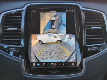 VOLVO XC90 T8 AWD Ultra Dark Standhzg HarmanK Panodach