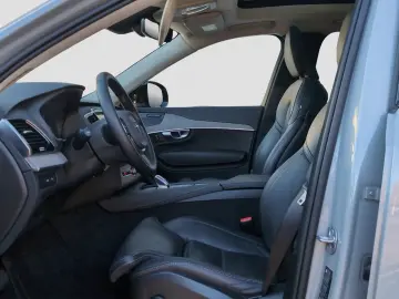 VOLVO XC90 T8 AWD Ultra Dark Standhzg HarmanK Panodach