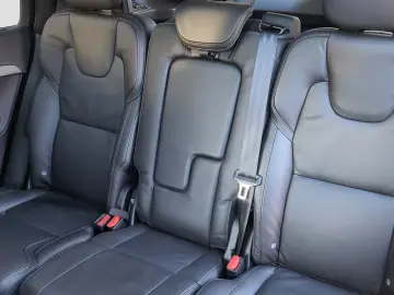 VOLVO XC90 T8 AWD Ultra Dark Standhzg HarmanK Panodach