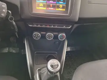 DACIA DUSTER 1.5 Blue dCi 115CP BlueLine 4WD