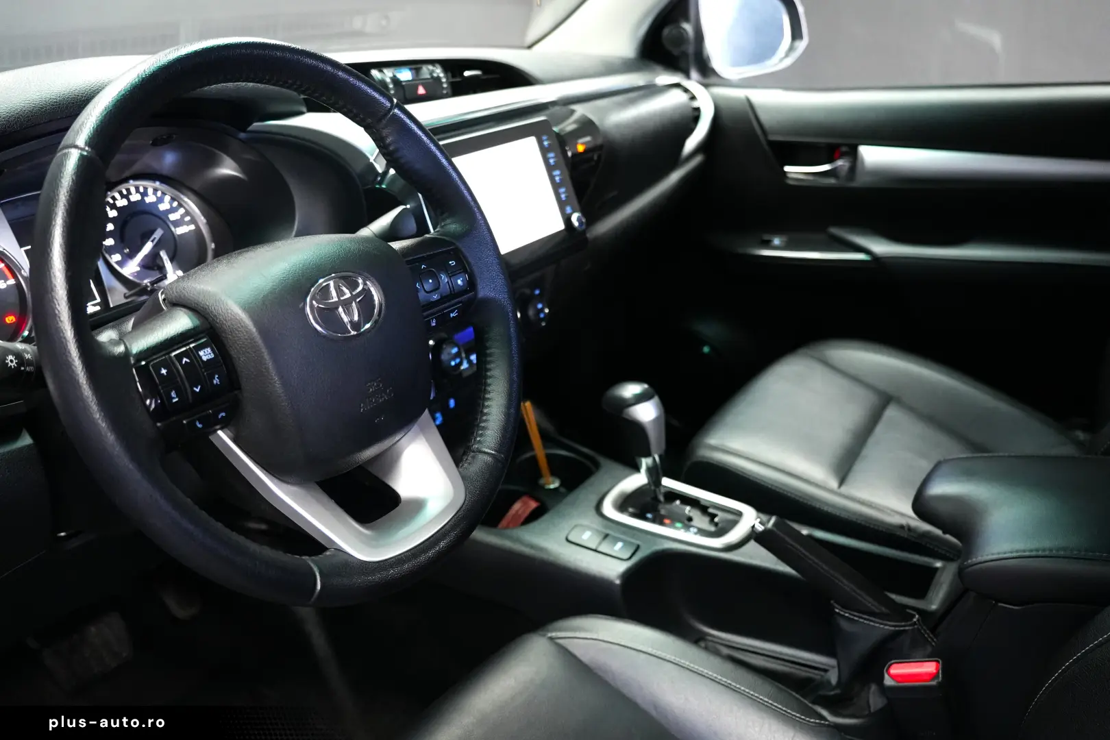 TOYOTA HILUX 2.4D DC AT EXECUTIVE