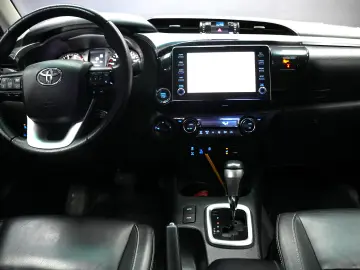 TOYOTA HILUX 2.4D DC AT EXECUTIVE