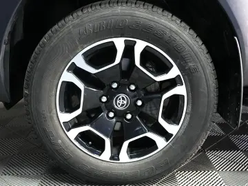 TOYOTA HILUX 2.4D DC AT EXECUTIVE