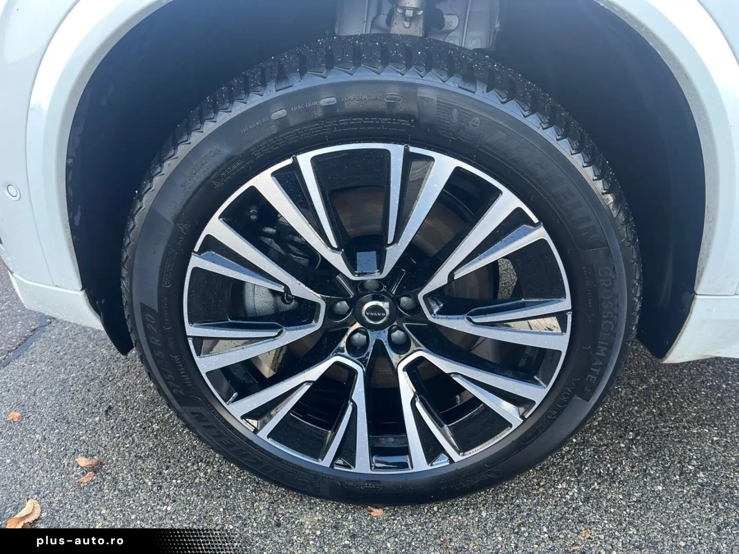 VOLVO XC90 T8 AWD Ultra Dark 7-SITZER SCHIEBEDACH EL.