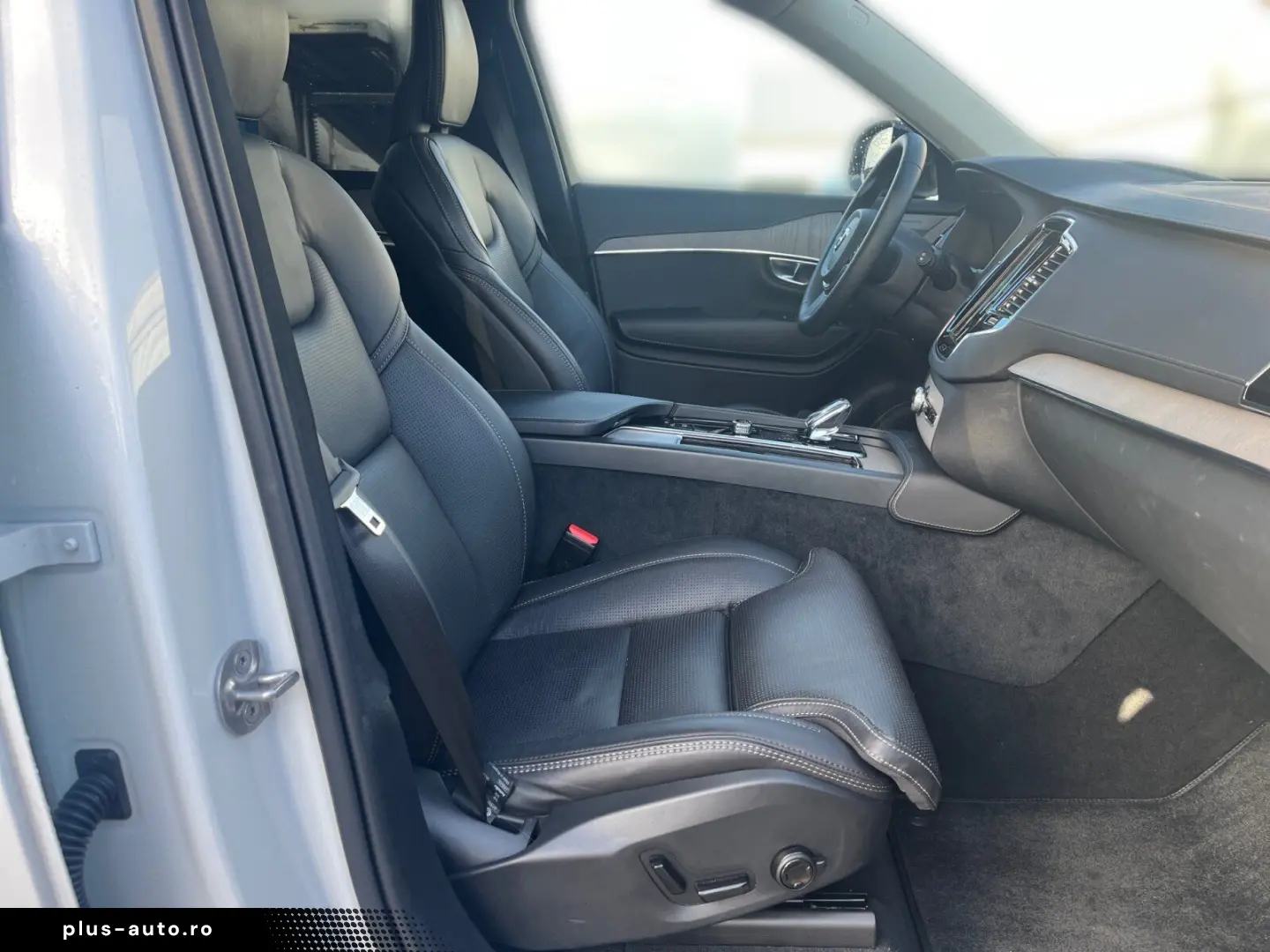 VOLVO XC90 T8 AWD Ultra Dark 7-SITZER SCHIEBEDACH EL.