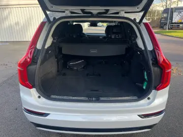 VOLVO XC90 T8 AWD Ultra Dark 7-SITZER SCHIEBEDACH EL.