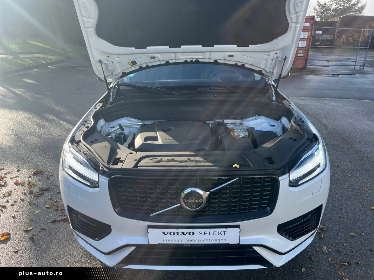 VOLVO XC90 T8 AWD Ultra Dark 7-SITZER SCHIEBEDACH EL.