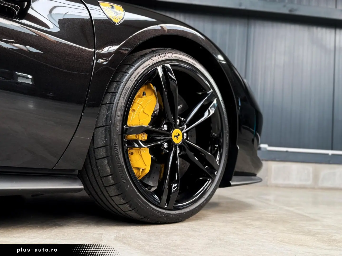 FERRARI 296 GTS   Nero Extracampione   Racing Seats