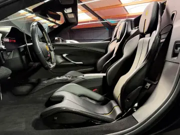 FERRARI 296 GTS   Nero Extracampione   Racing Seats