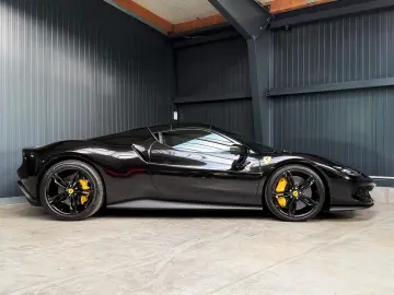 FERRARI 296 GTS   Nero Extracampione   Racing Seats