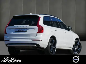 VOLVO XC90 T8 Ultra Dark B&W Pano