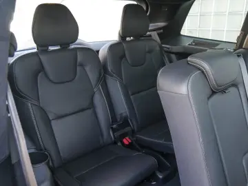 VOLVO XC90 T8 Ultra Dark B&W Pano