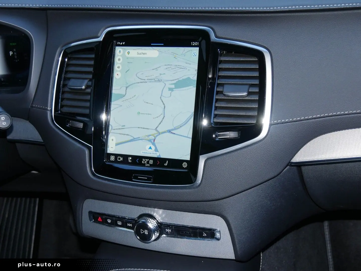 VOLVO XC90 T8 Ultra Dark B&W Pano