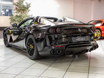 FERRARI 812 GTS - Painted Shields - Carbon - Led - VAT