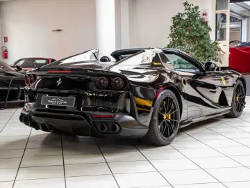 FERRARI 812 GTS - Painted Shields - Carbon - Led - VAT