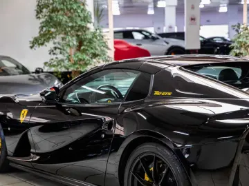 FERRARI 812 GTS - Painted Shields - Carbon - Led - VAT