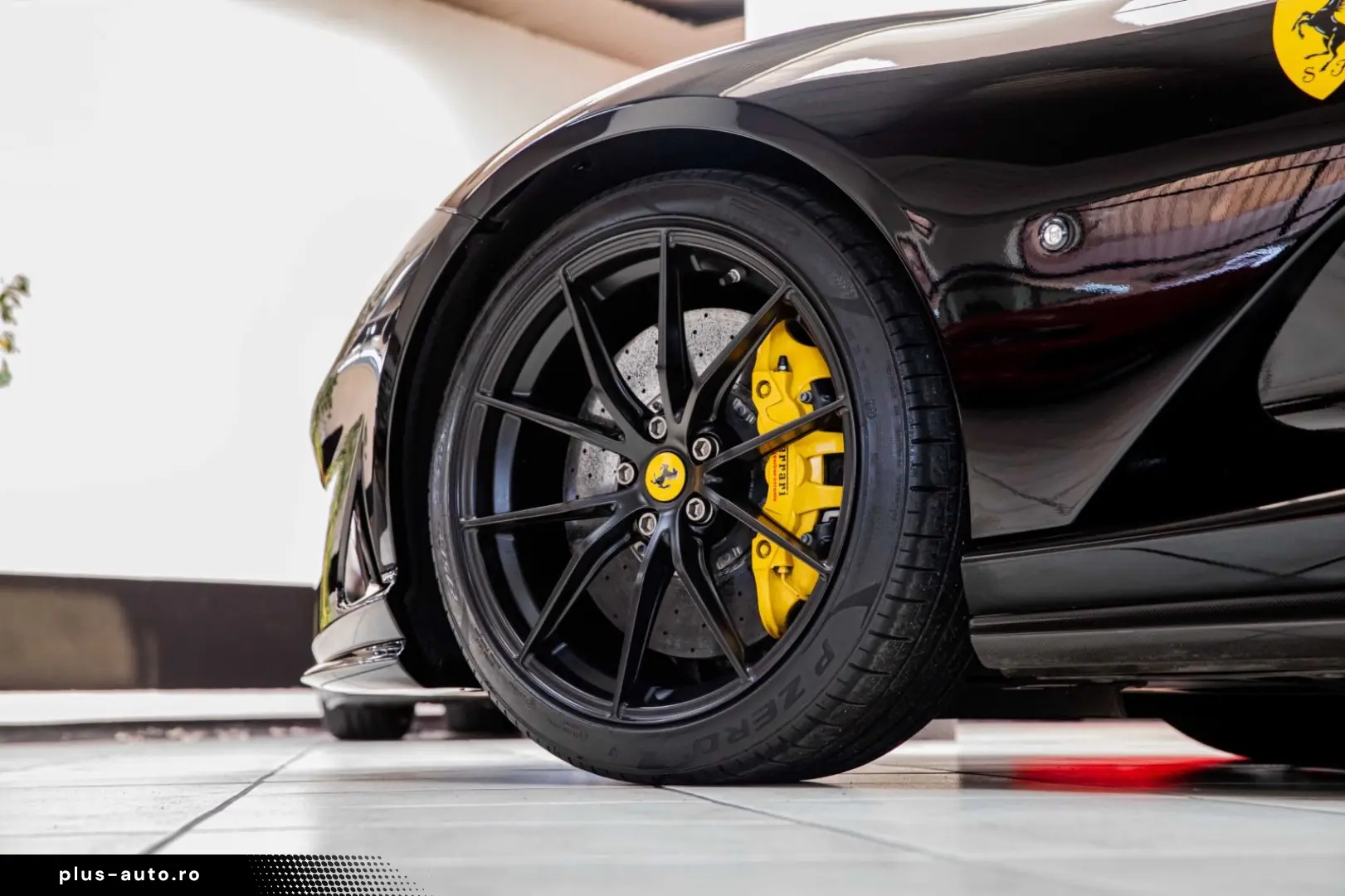 FERRARI 812 GTS - Painted Shields - Carbon - Led - VAT