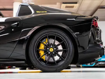 FERRARI 812 GTS - Painted Shields - Carbon - Led - VAT