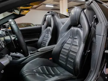 FERRARI 812 GTS - Painted Shields - Carbon - Led - VAT