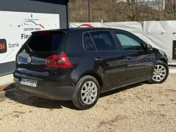 Volkswagen Golf 5 1.6 Mpi 102CP 2005 Inm RO