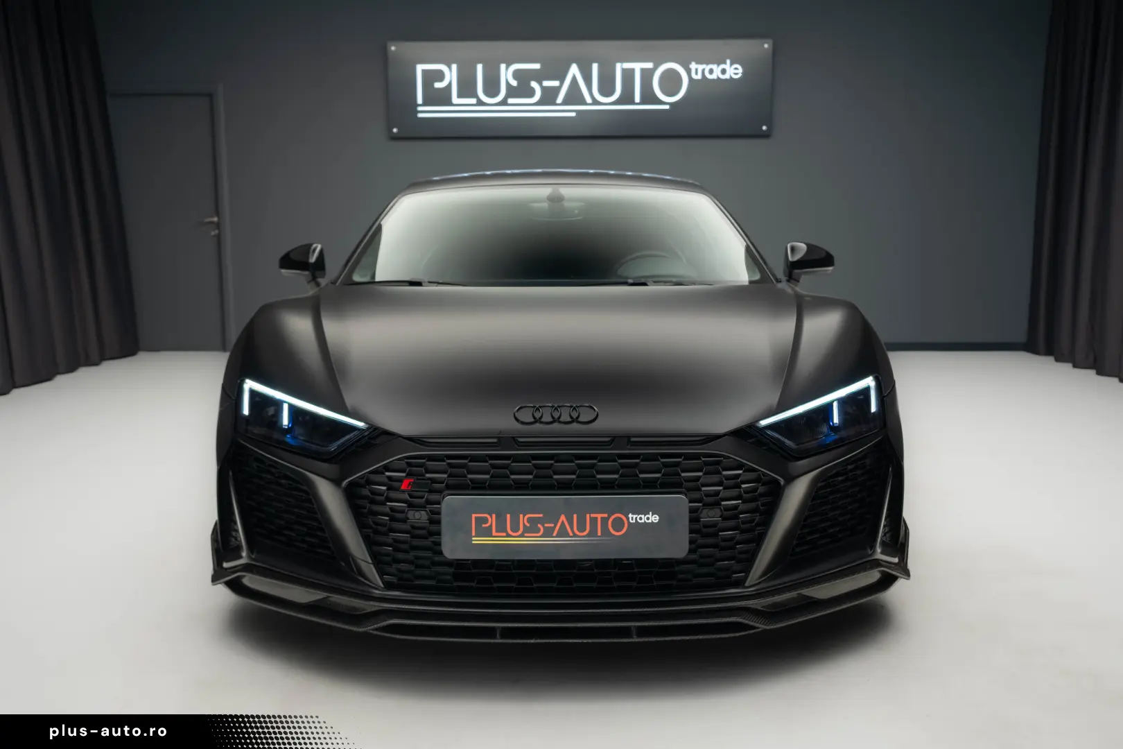 Audi R8 V10  Performance Quattro  Ceramic Brakes  Carbon Kit