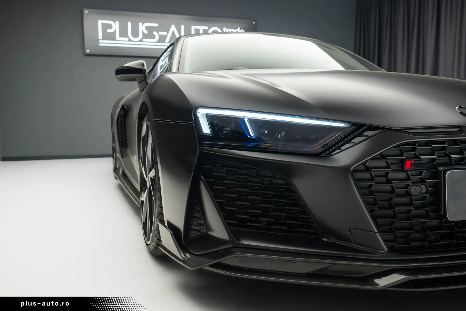 Audi R8 V10  Performance Quattro  Ceramic Brakes  Carbon Kit